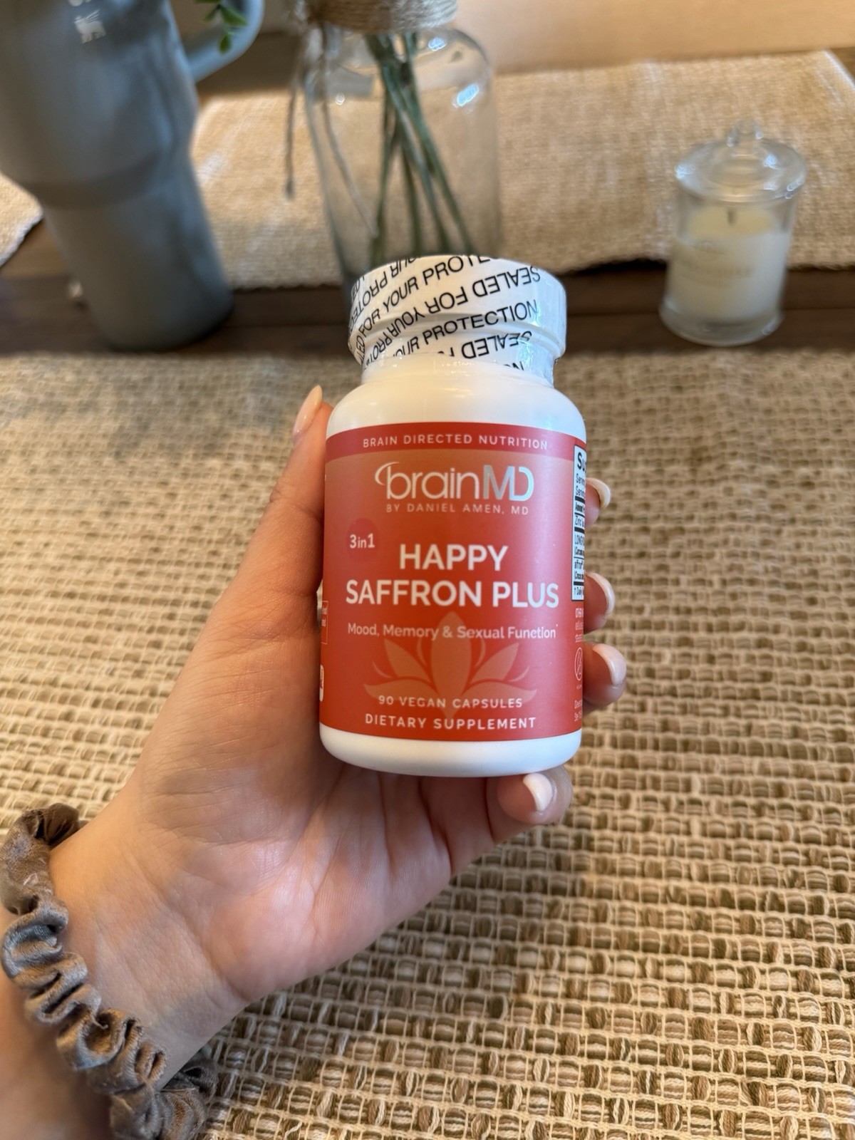 Happy Saffron Plus, 90 Vegan Capsules with Saffron Extract, Curcumin & Zinc Gift