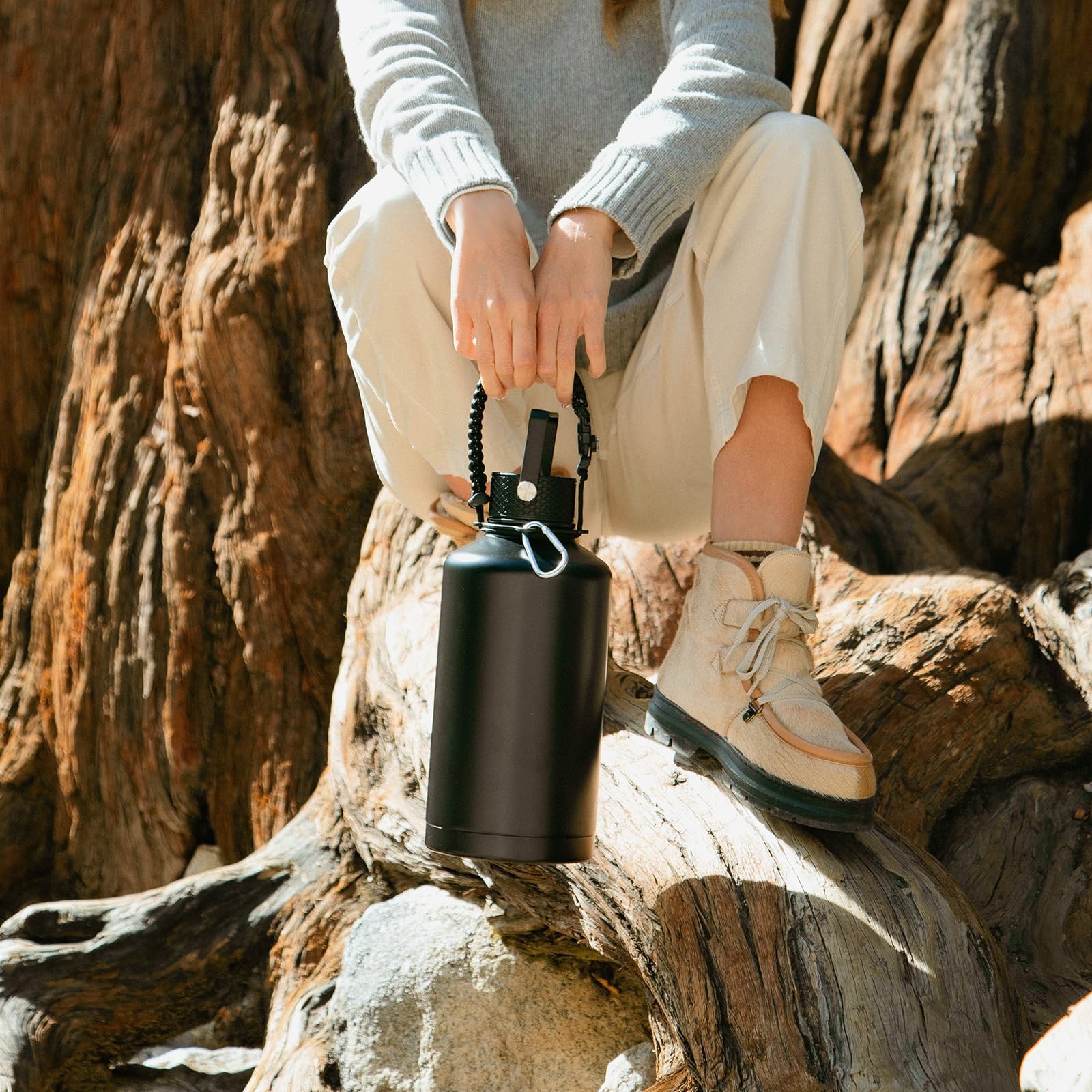 YONICOER Insulated Water Bottle 64oz,Triple Wall Vacuum 64 Ounces, Navy Blue