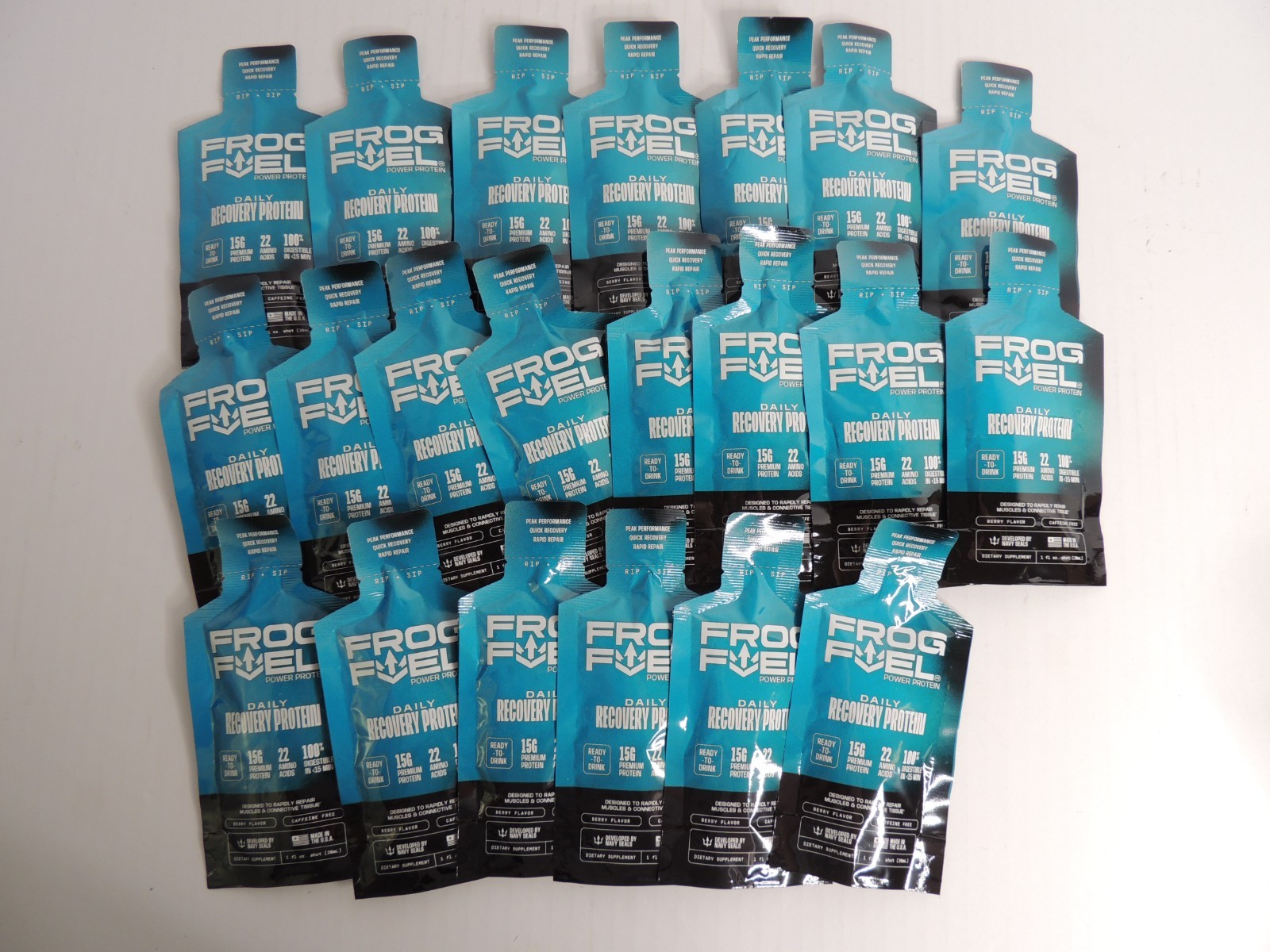 Lot of 21 x 1oz Frog Fuel Daily Recovery Protein Packs Berry Flavor – Open Box