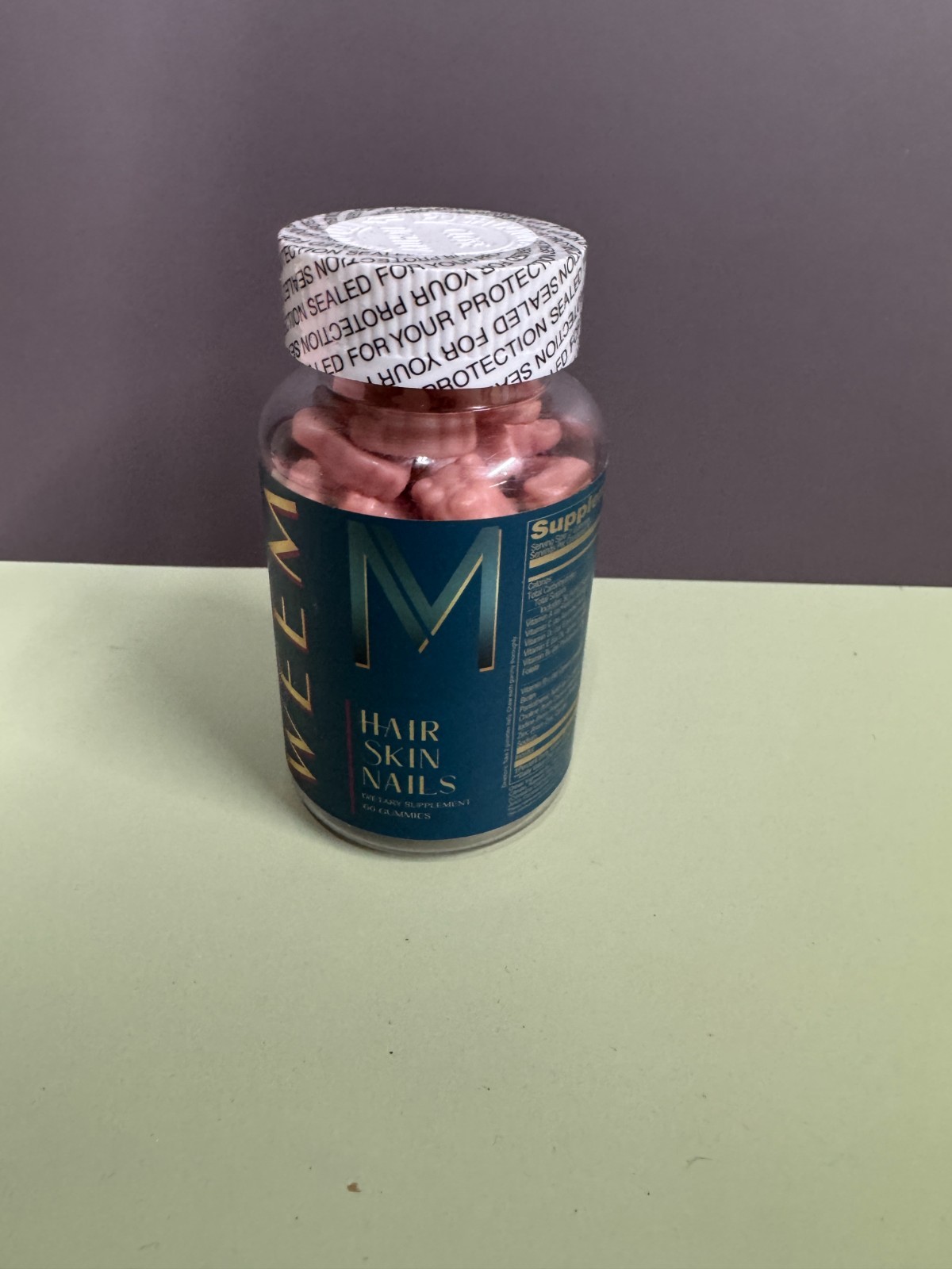 Weem Hair Skin Nails Gummies – 60 Gummies – EXP 11/2027