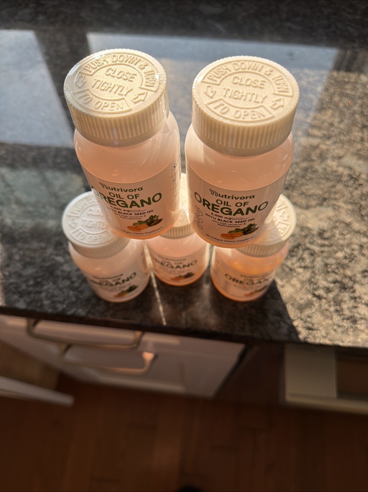 ( 1 ) OIL OF OREGANO • Nutrivora • New & Sealed • 60 Softgels • EXP : 09/27