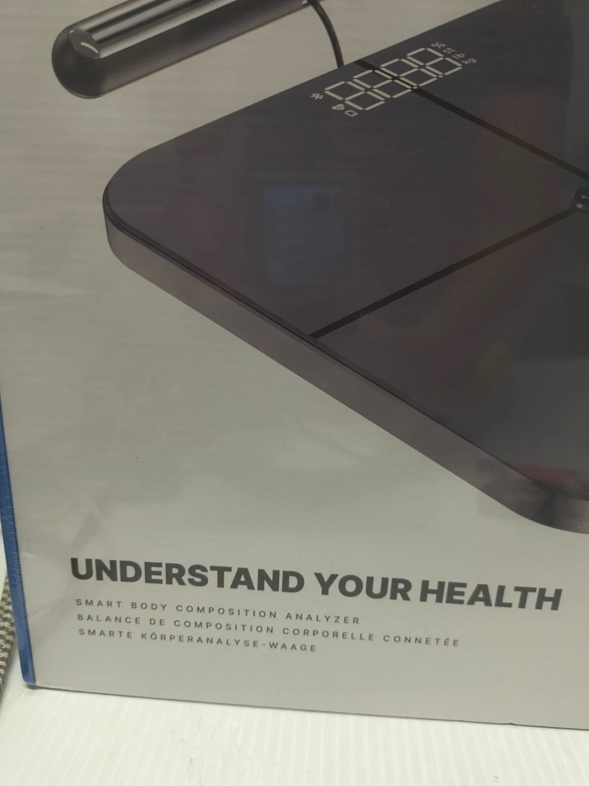 Hume Health The Body Pod Home Health Monitoring Smart Body Composition Analyzer