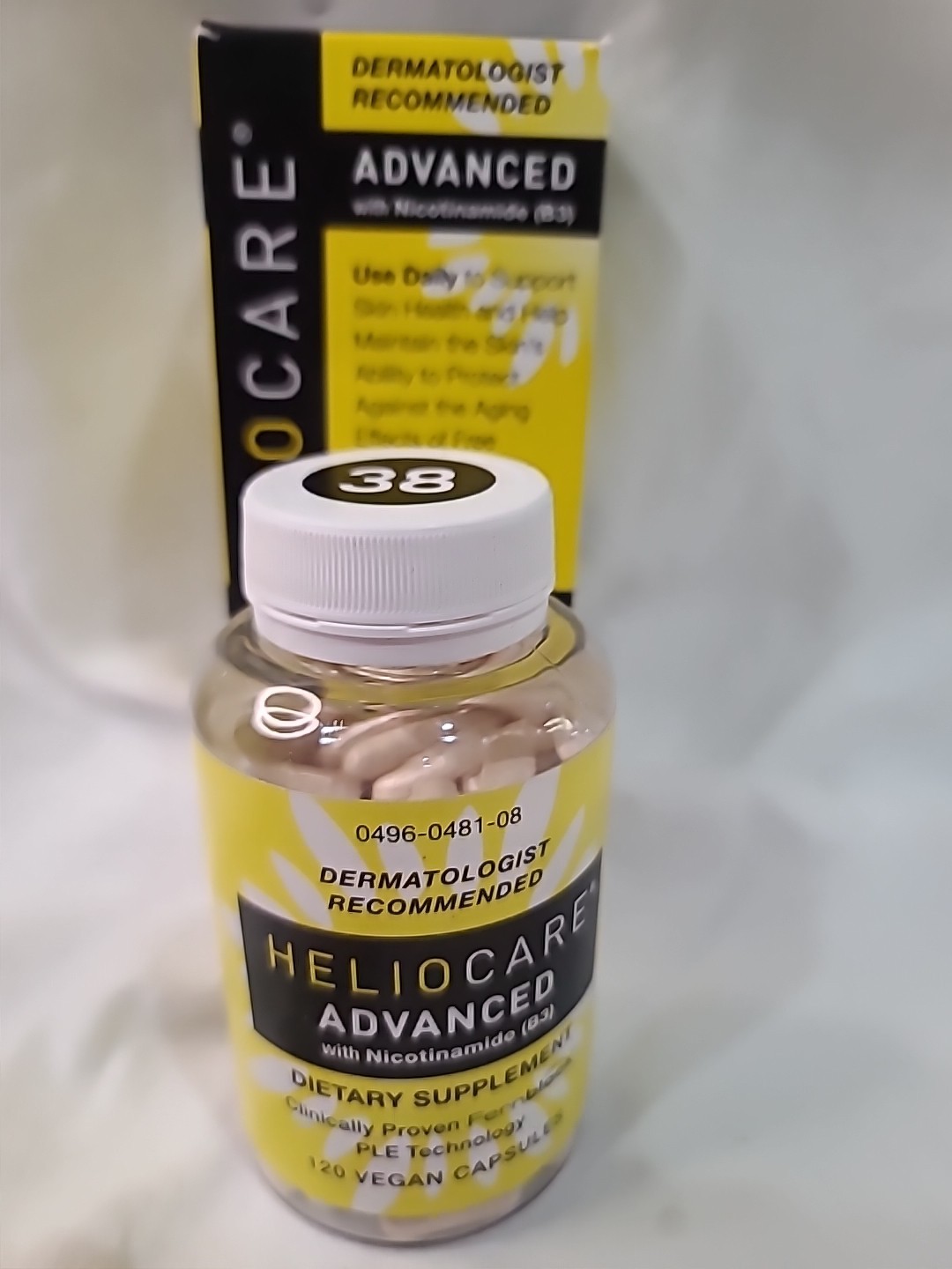 Heliocare Advanced with Nicotinamide B3 Skin Health 120 Capsules count